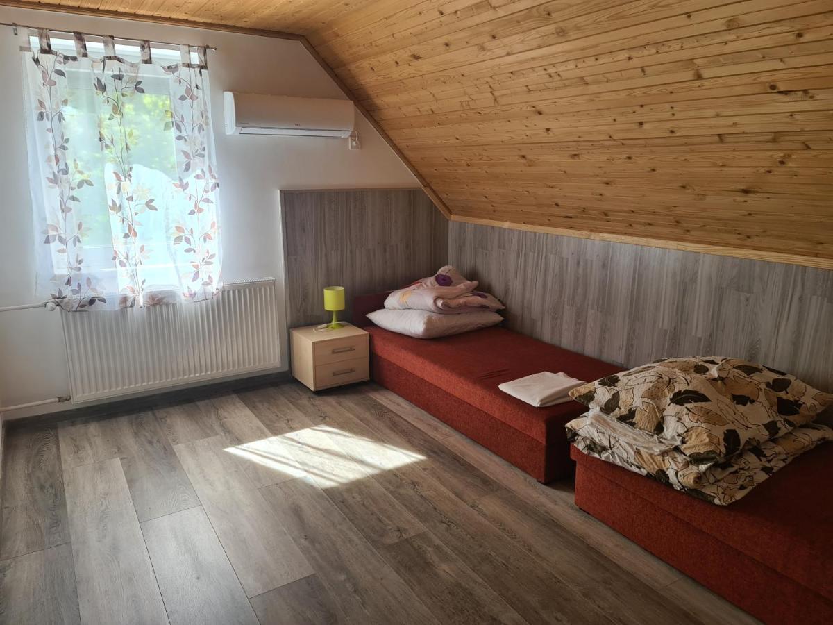 Vaddinszo Lak Villa Kiskunmajsa Buitenkant foto