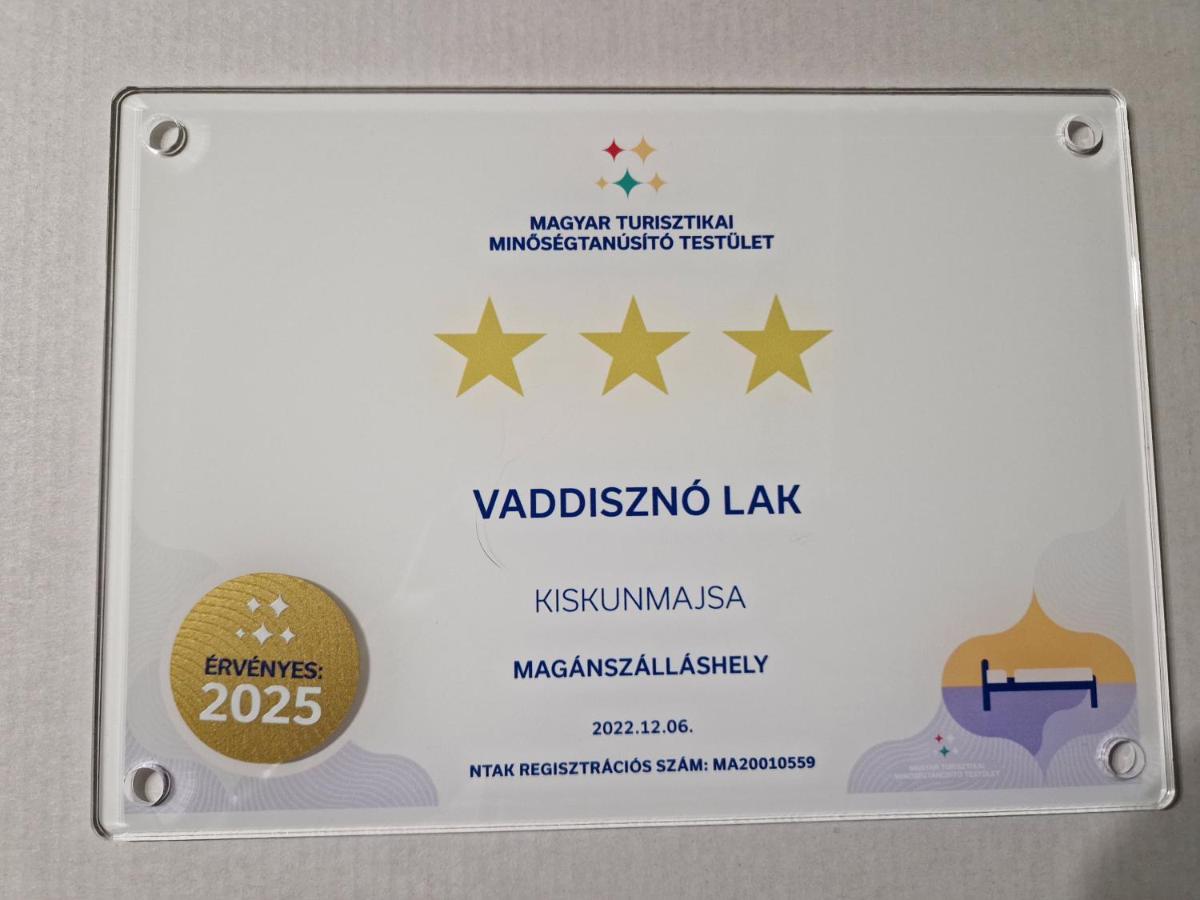 Vaddinszo Lak Villa Kiskunmajsa Buitenkant foto